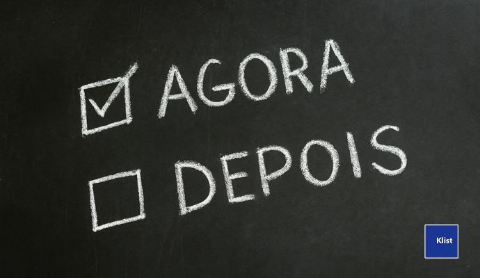 Imagem das palavras "Agora" e "Depois num quadro negro ilustrando a necessidade de acabar com a procrastinação